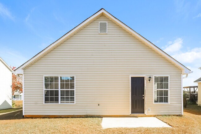 Building Photo - 220 Willow Springs Dr