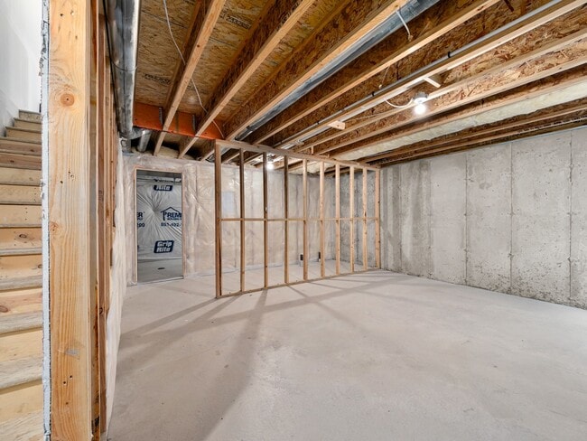 Building Photo - 15083 S Reins Wy