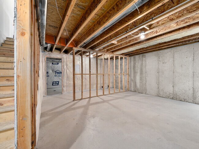 Building Photo - Wau-15083 S Reins Way Bluffdale, UT 84065
