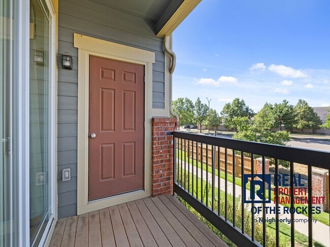 Building Photo - Bright 2 Bed 1 Bath Condo in a Great Location!