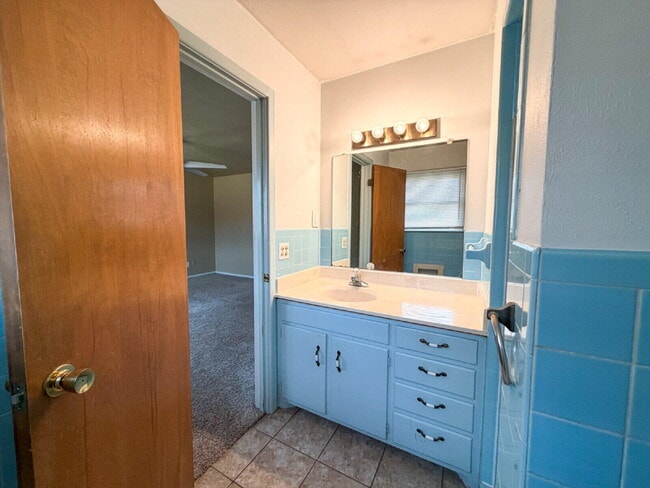 Building Photo - 3414 57th St