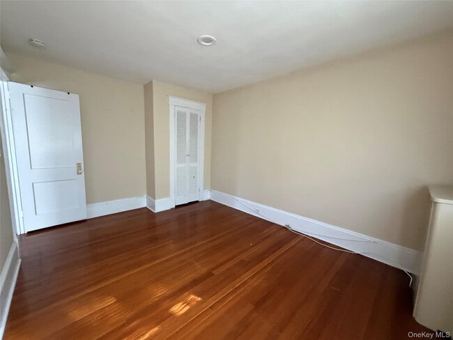 Building Photo - 15 Maple Grove St