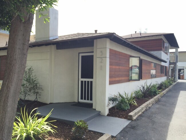 Building Photo - 521 Indiana St