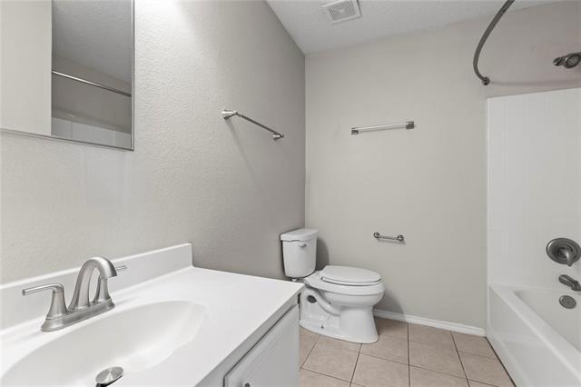 Building Photo - 1543 Englewood Dr