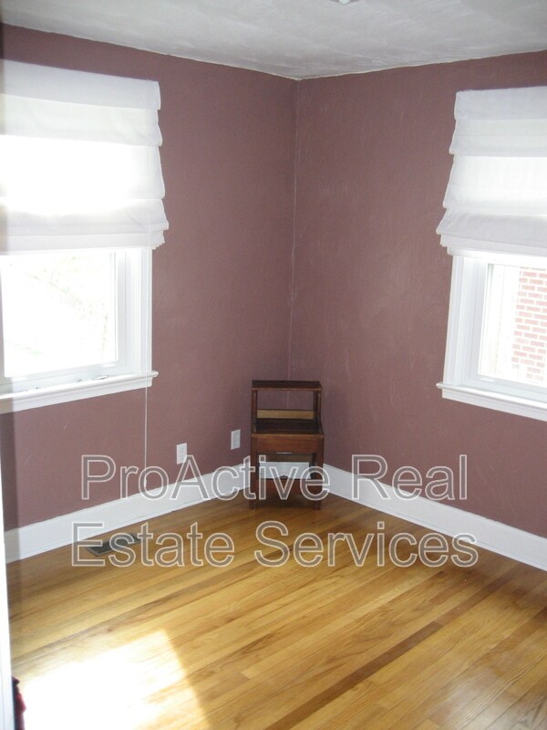 Building Photo - 725-B Carolina Avenue