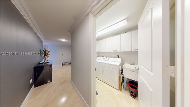 Building Photo - 3101 S Ocean Dr