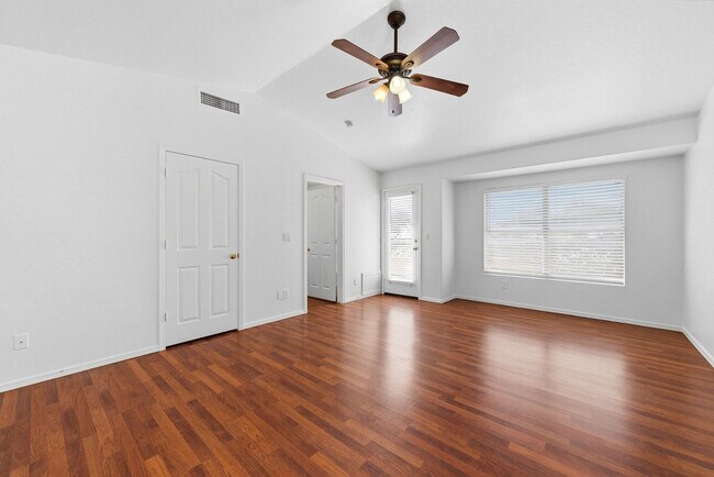 Building Photo - 15822 S 32nd Pl