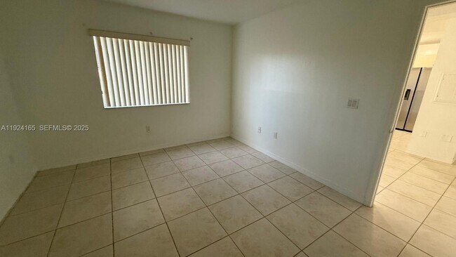 Building Photo - 1251 SE 28th Ct