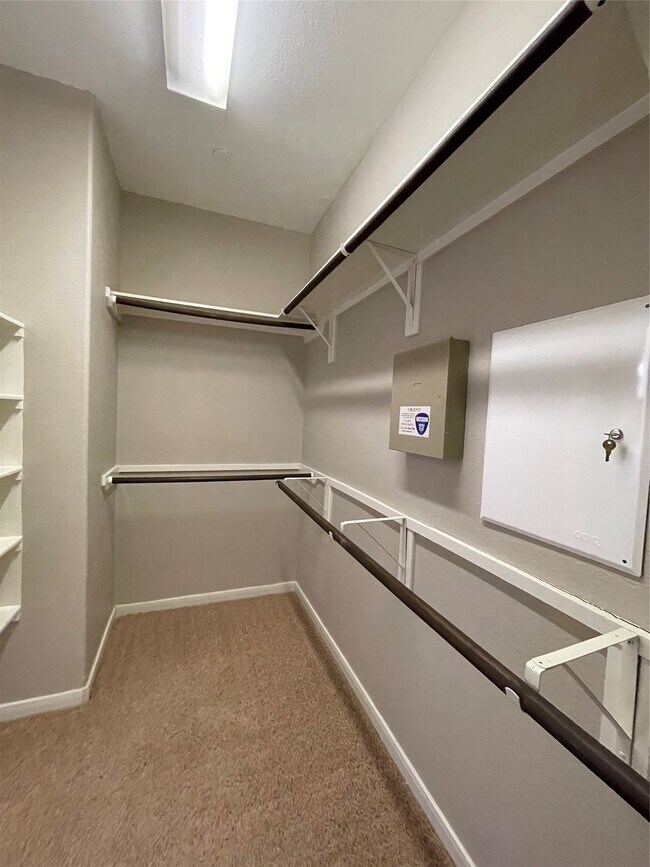 Building Photo - 27 Umbria Ln