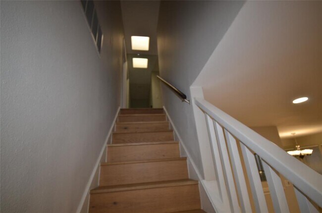 Building Photo - 7801 Parliament Pl