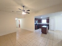 Building Photo - 2303 Golden Brandy Ln