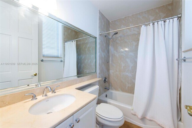 Building Photo - 626 Coral Wy