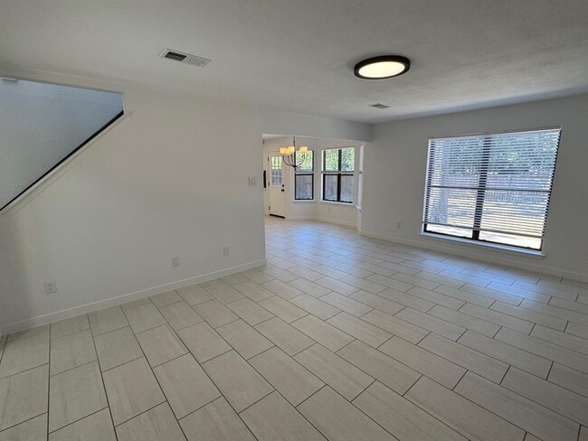 Building Photo - 12604 Shady Acres Dr