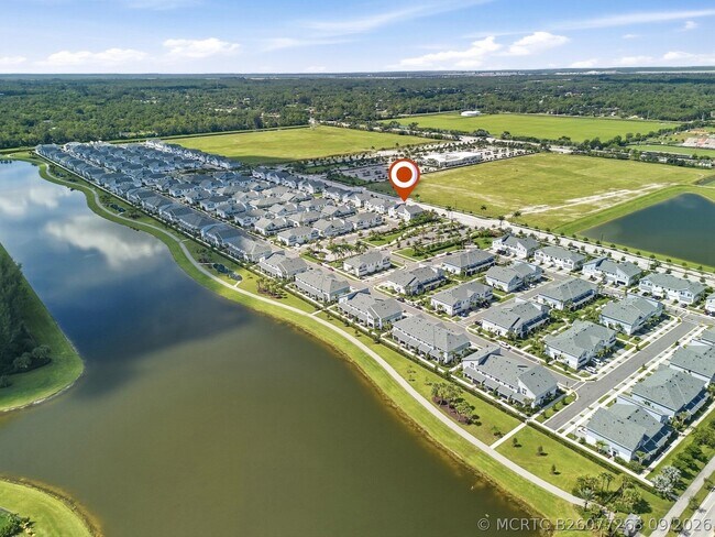 Building Photo - 4178 Longwood Lake Sq