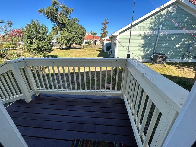 Building Photo - 606 Florida Ave