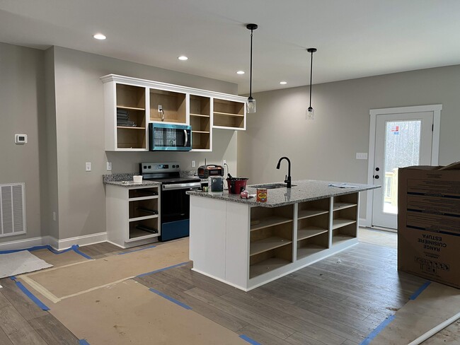 kitchen island - 89 Deep Creek Ridge Rd