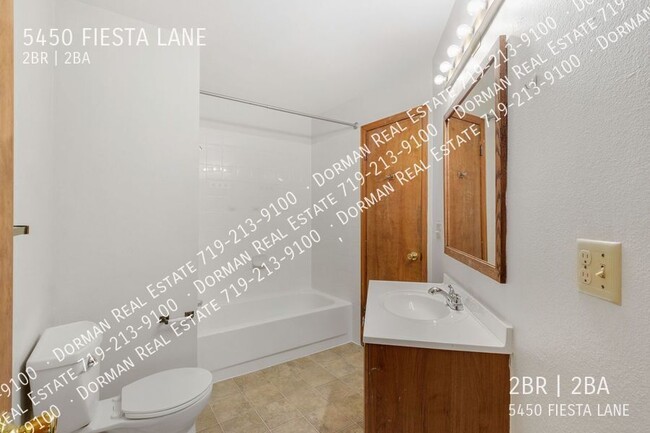 Building Photo - 5450 Fiesta Ln