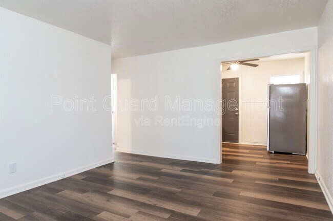 Building Photo - 3207 S Waco Ave