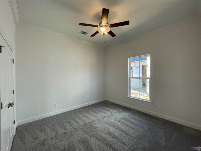 Building Photo - 4 Bedroom House in Materra with Fenced Yard