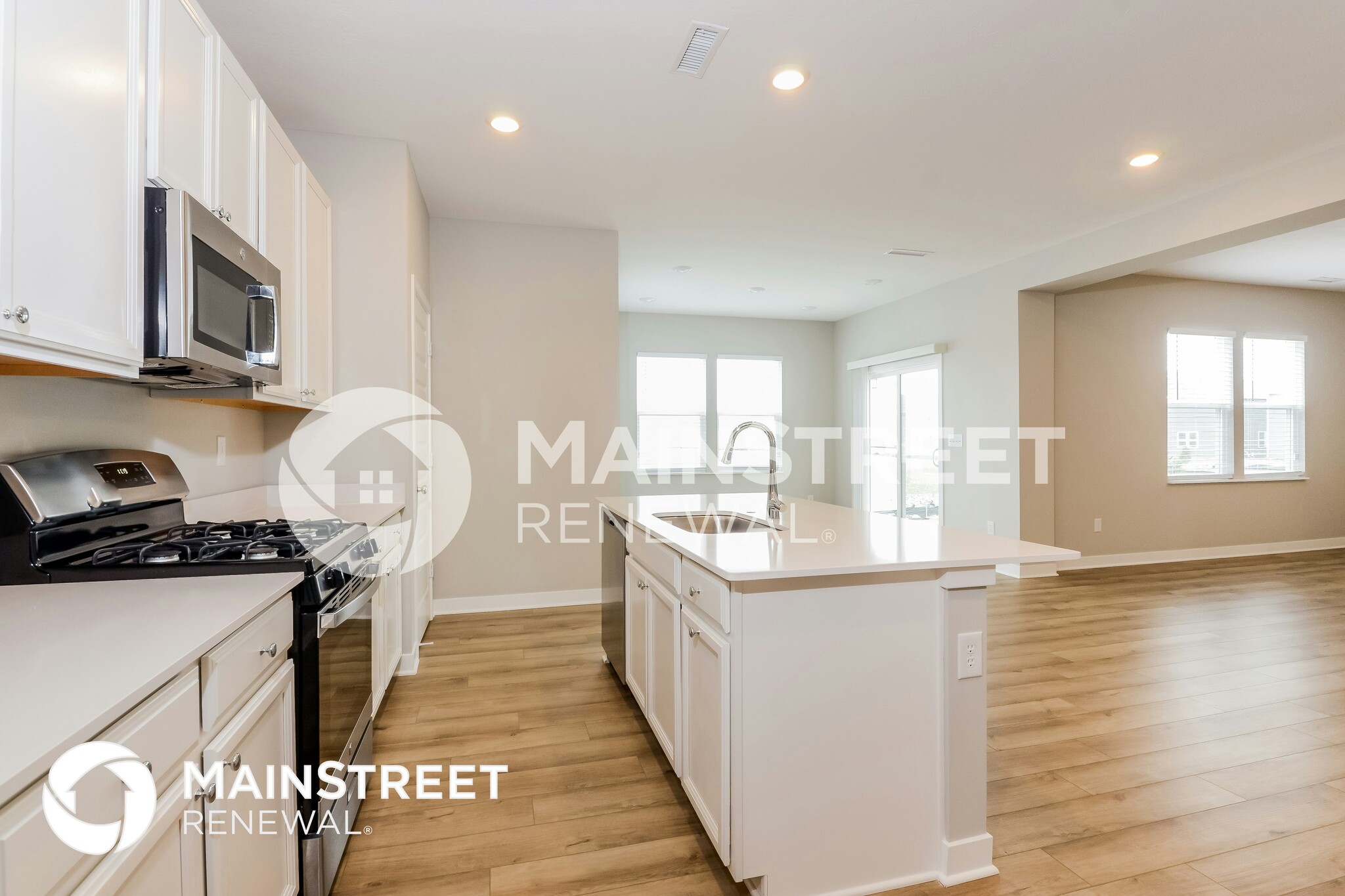 Building Photo - 9225 Larson Dr