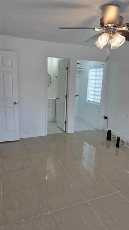 Building Photo - 1703 Paradise Dr