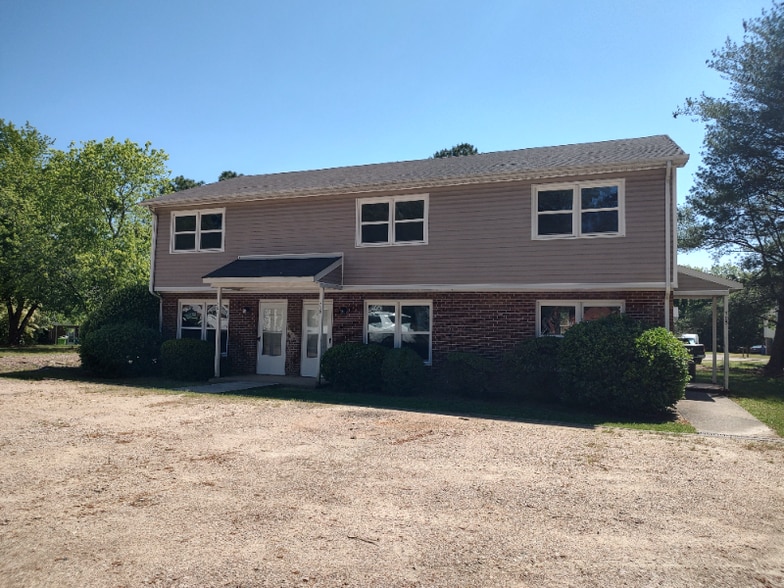 Primary Photo - 703 Smithdale Dr