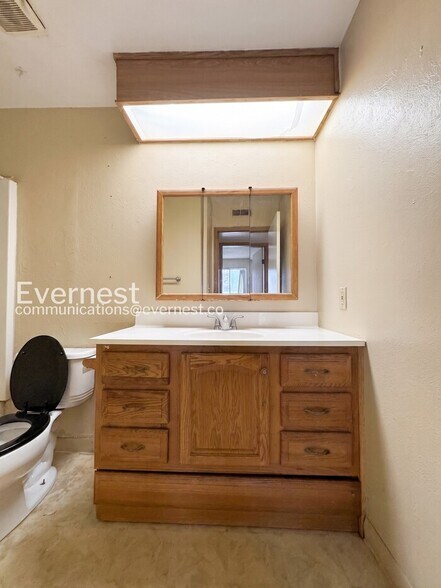 Building Photo - 15128 E Louisiana Dr