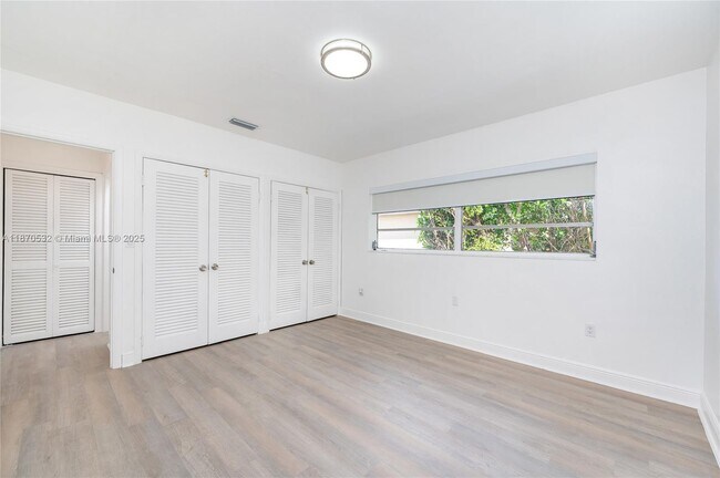 Building Photo - 3091 S Le Jeune Rd