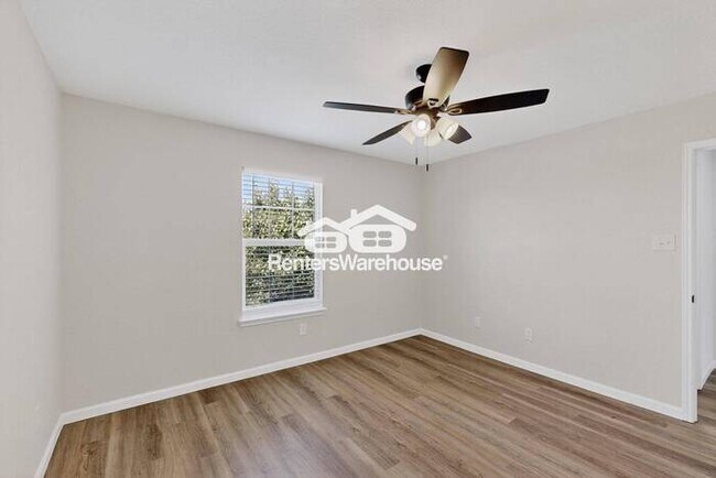 Building Photo - Haslet New Listing Completely Refreshed