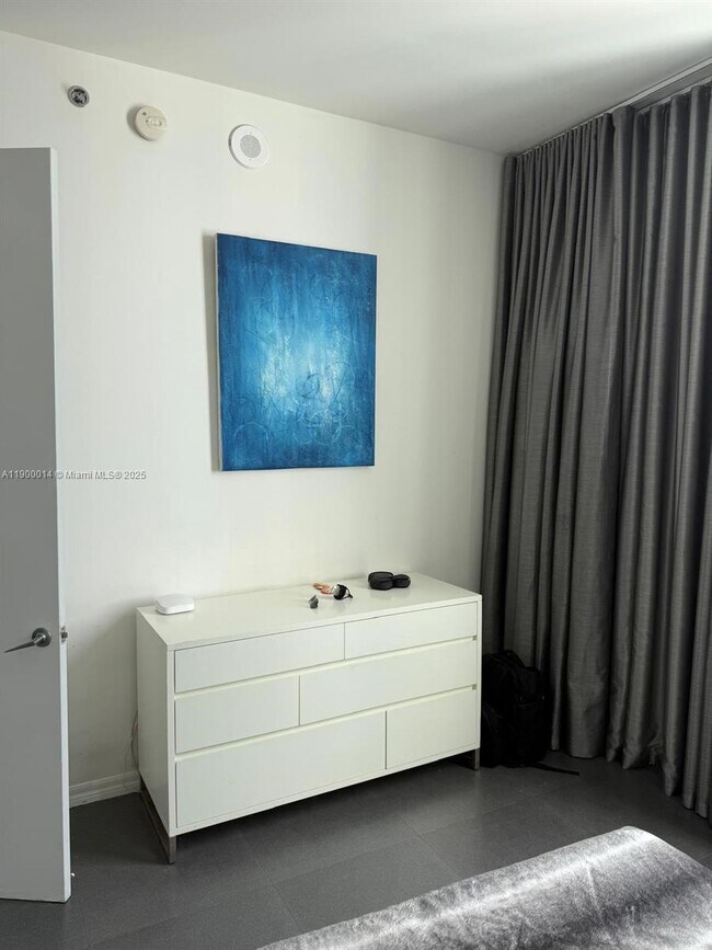 Building Photo - 55 SE 6th St