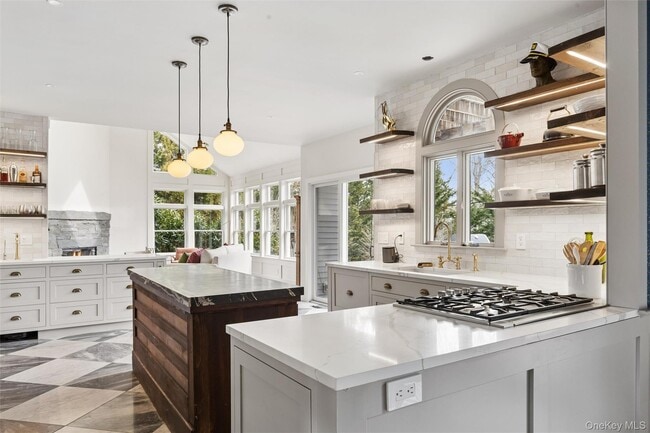 Building Photo - 4 Glynn Dr