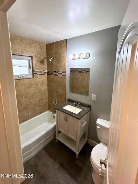 Building Photo - 835 20th St