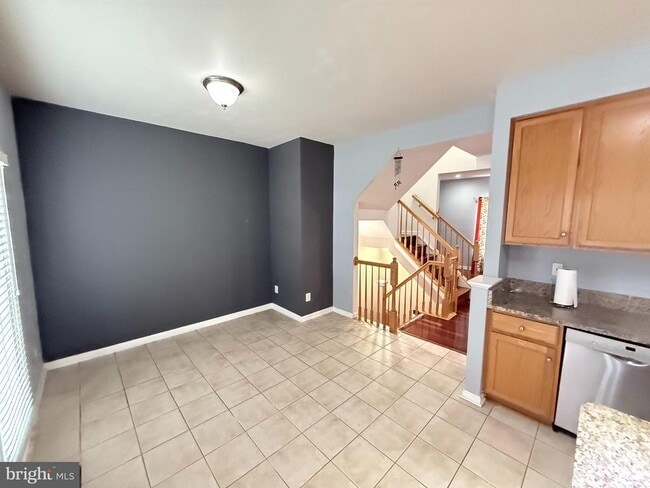 Building Photo - 2539 Banshire Dr