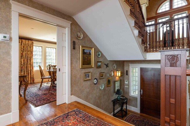 Building Photo - 32 Lock Ln