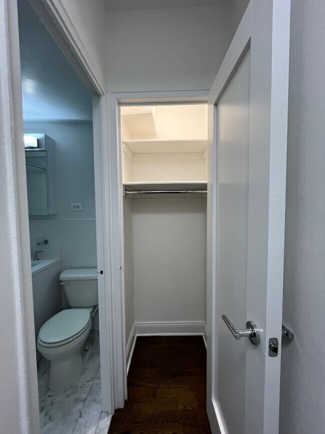 Building Photo - 20 Beekman Pl