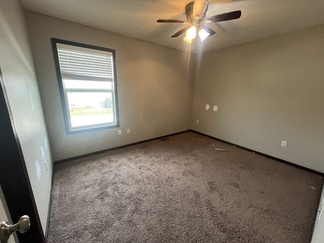 Building Photo - Newer 3-Bed Townhome in NW Columbus, attached double car garage and private back yard!