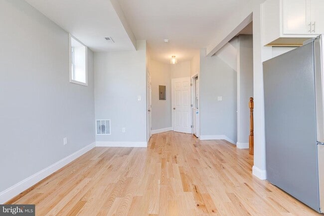 Building Photo - 2323 Whittier Ave