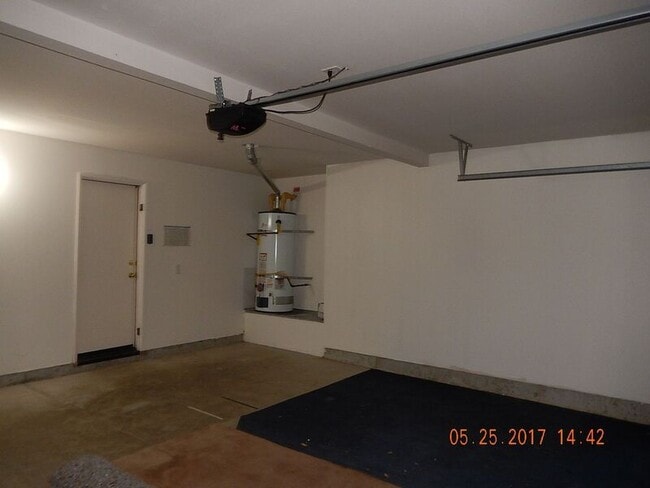 Building Photo - 37965 Encanto Rd