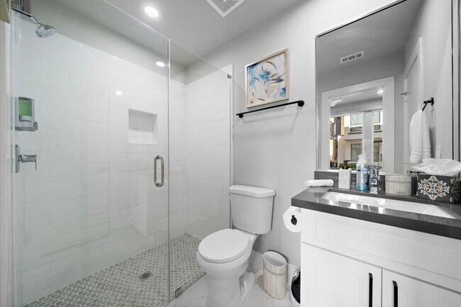 Building Photo - 3513 Hutchins St