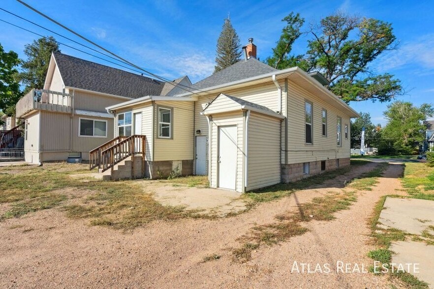 Building Photo - 1708 11th Ave