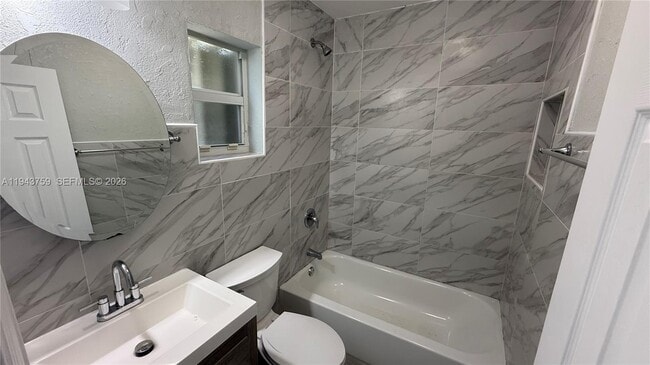 Building Photo - 220 NW 12th St