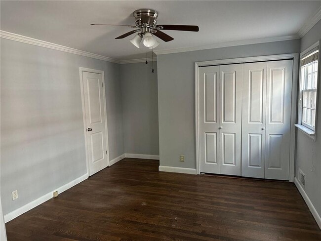 Building Photo - 1156 St Louis Pl NE