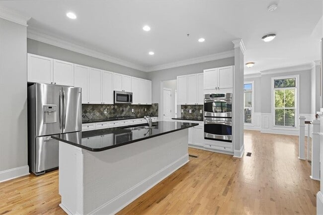 Building Photo - 1664 Mosaic Way