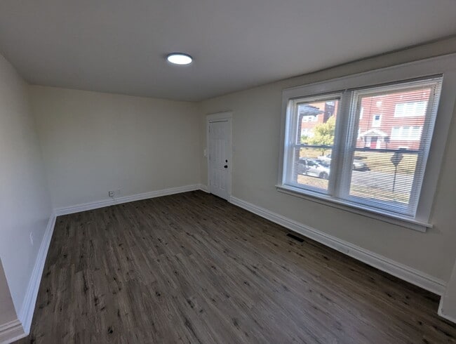 Building Photo - 5120 Lexington Ave