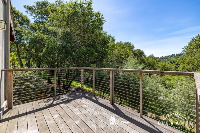 Building Photo - 9400 Chalk Hill Rd