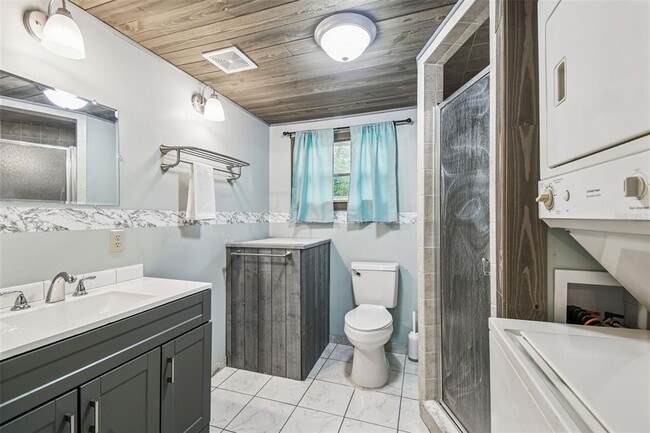 Building Photo - 16453 Pawnee Dr