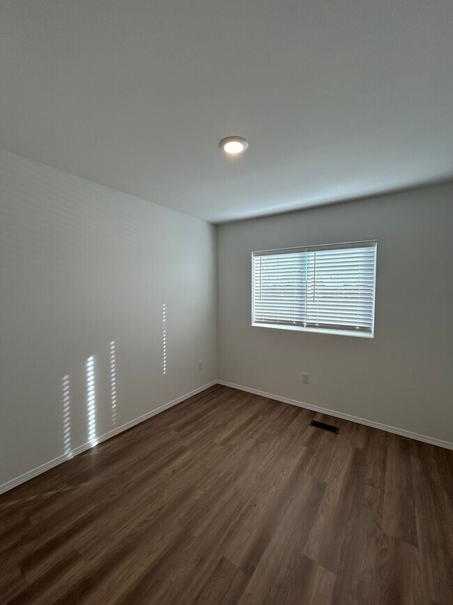 Building Photo - Modern New-Build Townhome with 3 Bedrooms, 2.5 Baths & 1-Car Garage