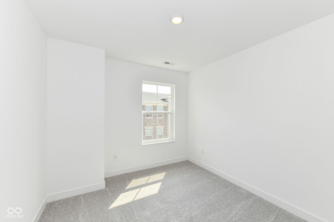 Building Photo - 9325 Somerford Dr