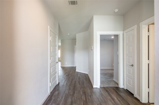 Building Photo - 7226 Telford Holw Trl