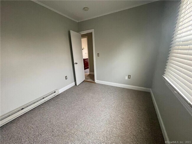 Building Photo - 109 Churchill St